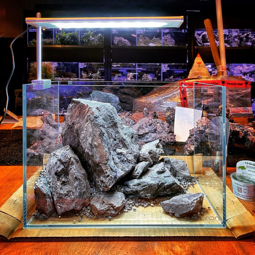 Manten Stone by Tono Dreßen | AquaMooh 